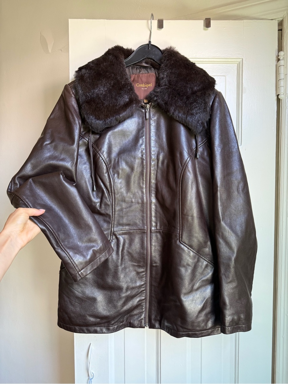 Italian leather jacket with fur collar